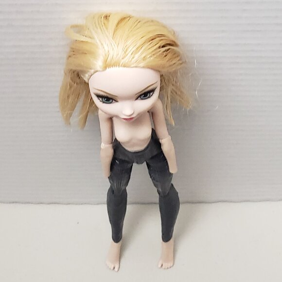 Ever After High Doll Apple White - Picture 3 of 6